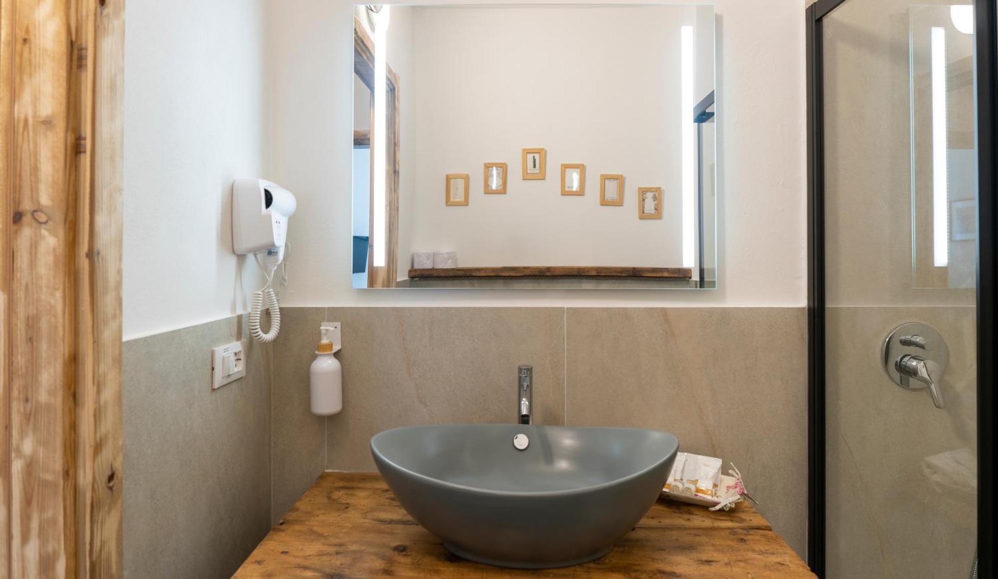 Salice Divino Hotel Lezzeno Quarto foto